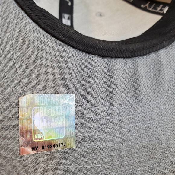 Chicago Bulls Windy City New-Era Classic SnapBack 9Fifty Cap - Picture 10 of 16